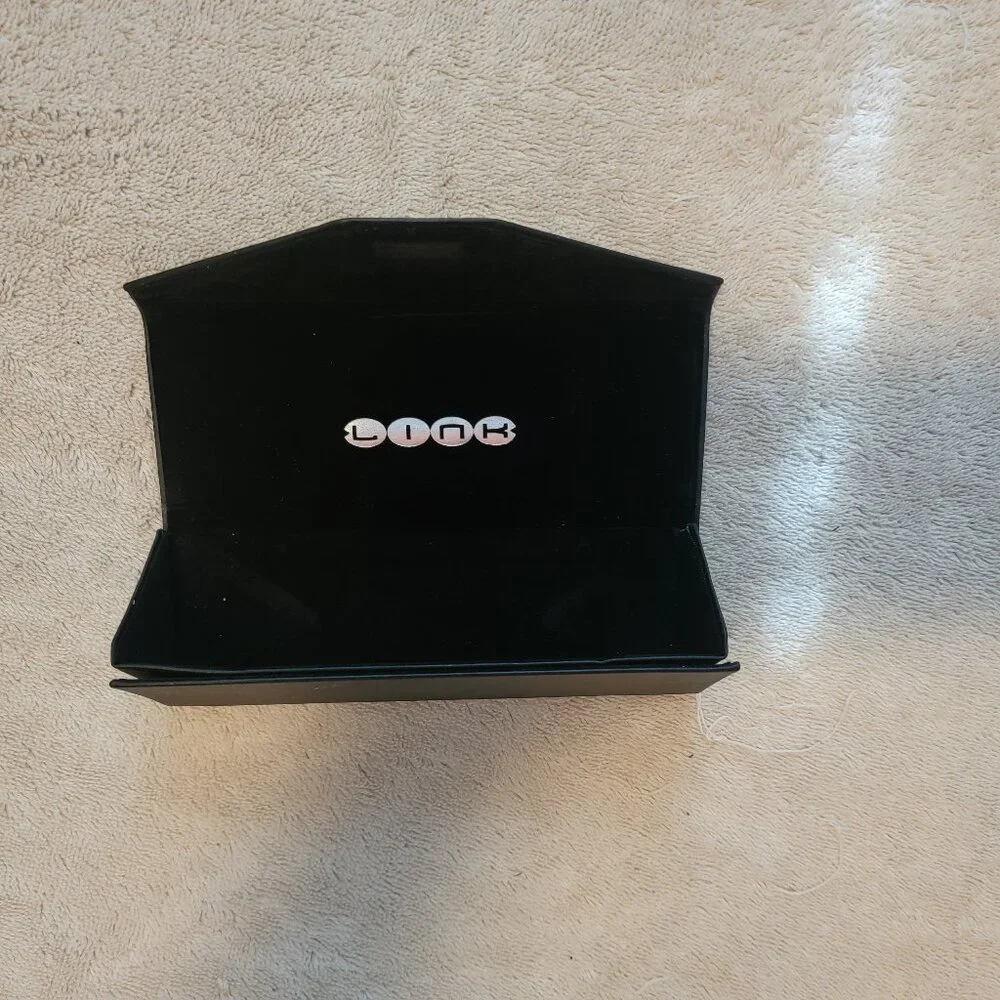 Link Black Triangle/Fold Flat Sunglass or Eyeglass Case Hard Side